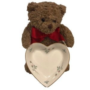 VINTAGE LENOX ROSE MANOR HEART SHAPED 24K GOLD RIMMED DISH AND LENOX TEDDY BEAR